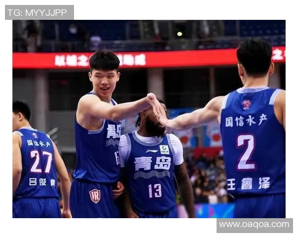 CBA激战青岛队迎战四川队双方全力争夺季后赛名额